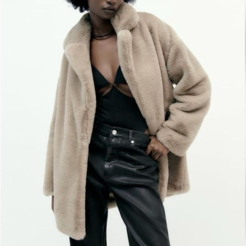 ZARA Faux Fur Coat Teddy Peacoat